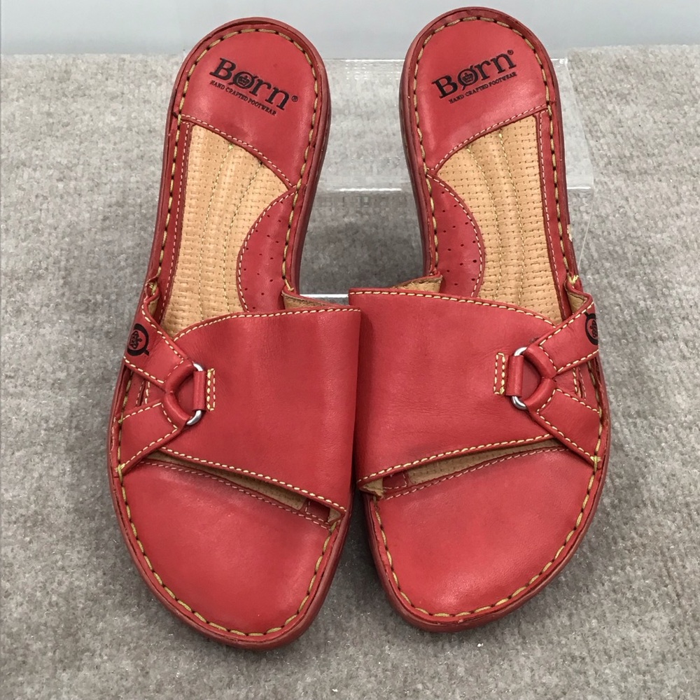 Born women’s red 
Leather sandals size 9 M